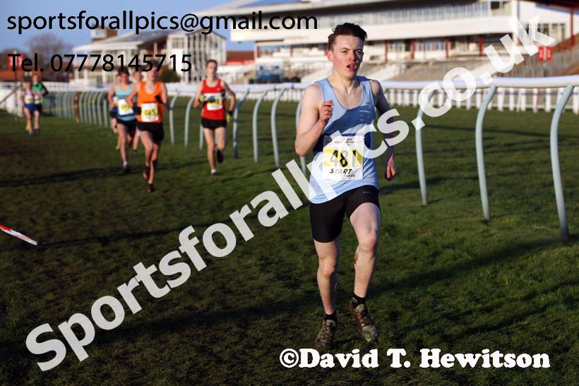 Mens under-17s North Eastern Cross Country, Redcar. Photo:  David T. Hewitson/Sports for All Pics